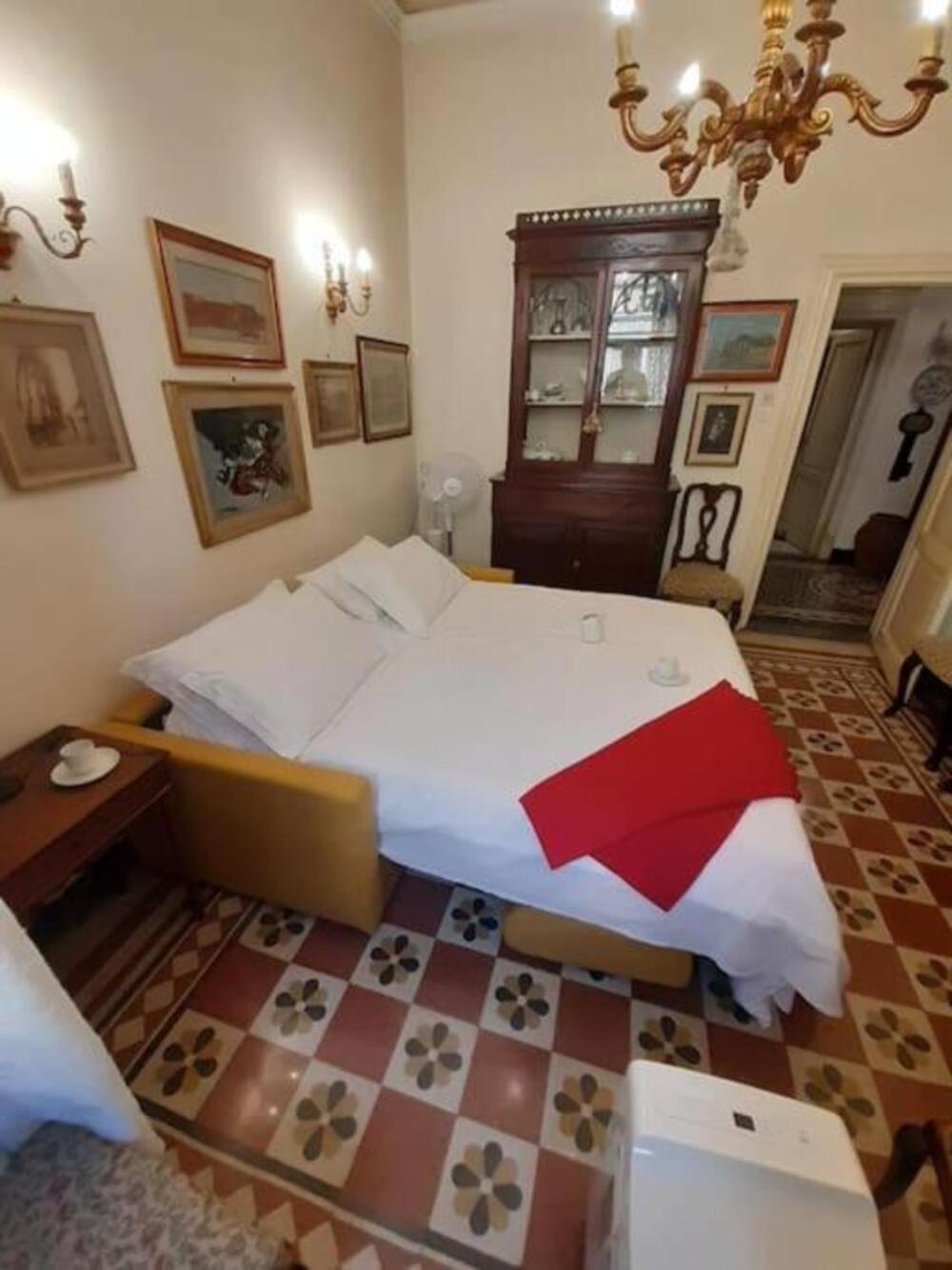 Antiques Lover's Flat, * Florença